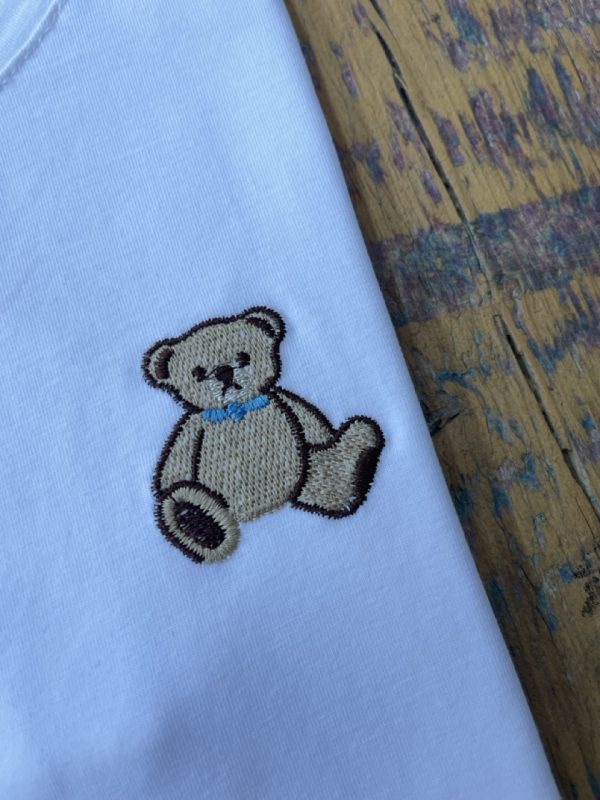 T-shirt con ricamo 58001-150 - immagine 2