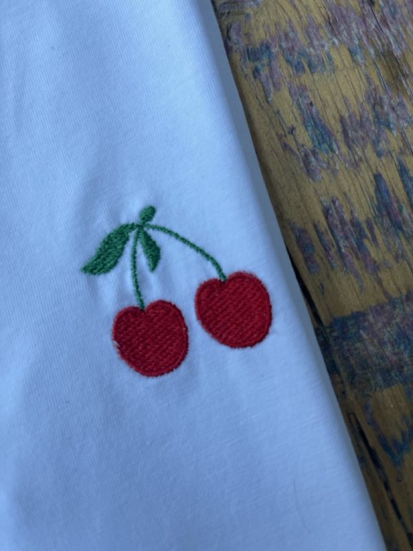 T-shirt con ricamo 58001-147 - immagine 2