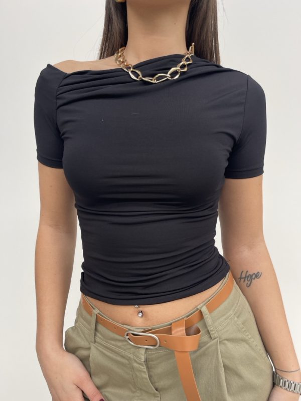 T-shirt con scollo asimmetrico 33807 - immagine 4